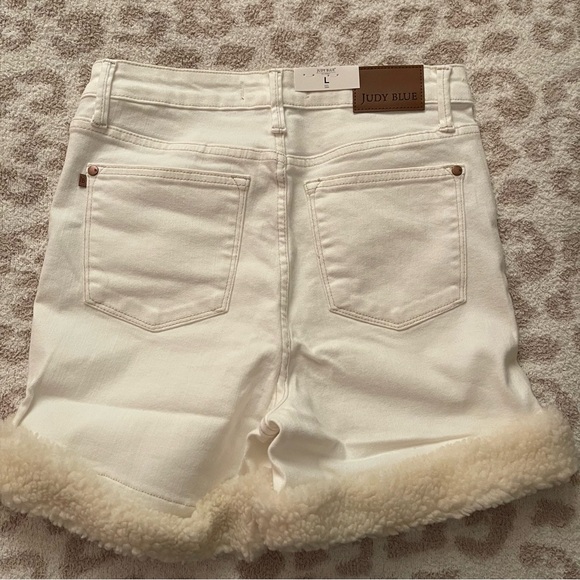 NWT Judy Blue White Shirts with Fur Lined Cuff Size Large - Picture 5 of 7